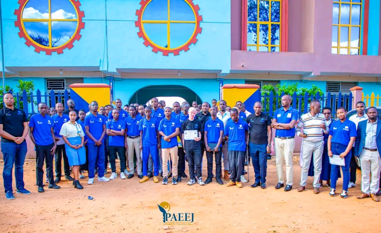 Grande finale du concours de projets de prototypage : le PAEEJ et l’UNICEF récompensent l’innovation des jeunes élèves